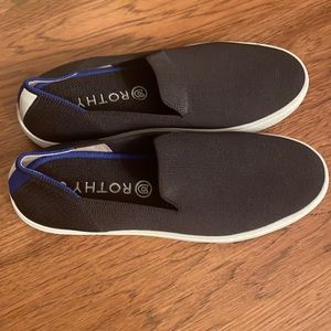 Rothy’s Black Solid Slip On Shoes. Women’s Size 8. Excellent Condition!